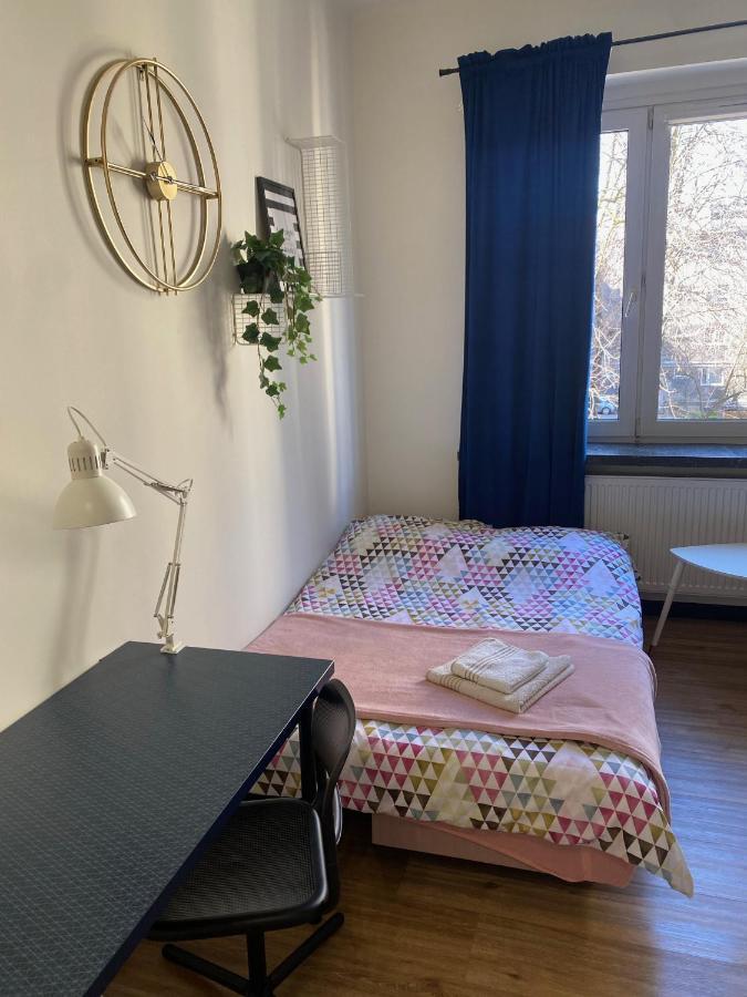 Przytulny I Nowoczesny Apartament Malgosi, 10 Min Pieszo Od Dworca I Galerii カトヴィツェ エクステリア 写真